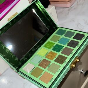 JSC BLOOD MONEY PALETTE